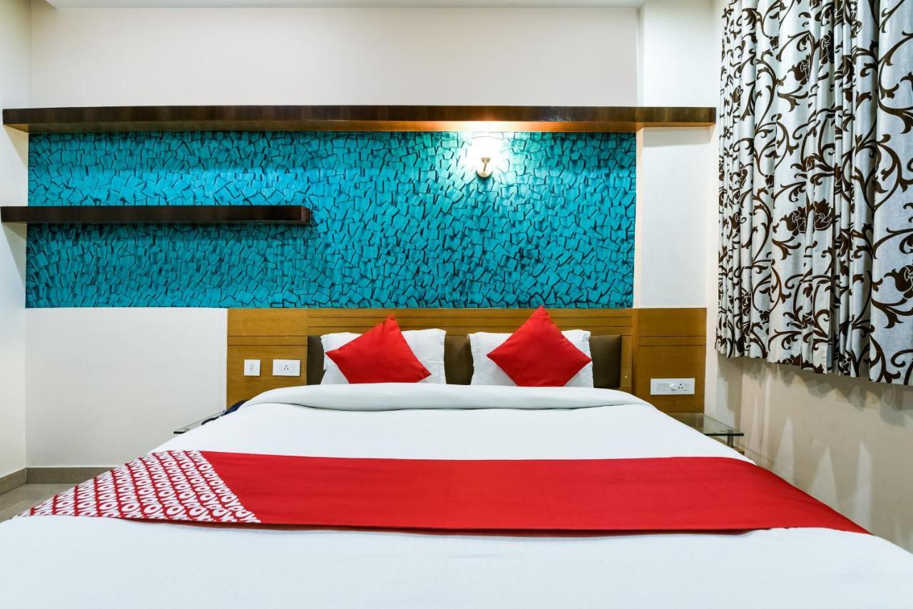 Oyo 30414 Hotel Us Residency Aurangabad  Экстерьер фото