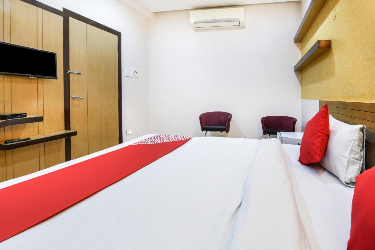 Oyo 30414 Hotel Us Residency Aurangabad  Экстерьер фото